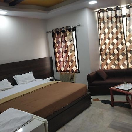 Hotel Rajwada International Belgaum Esterno foto