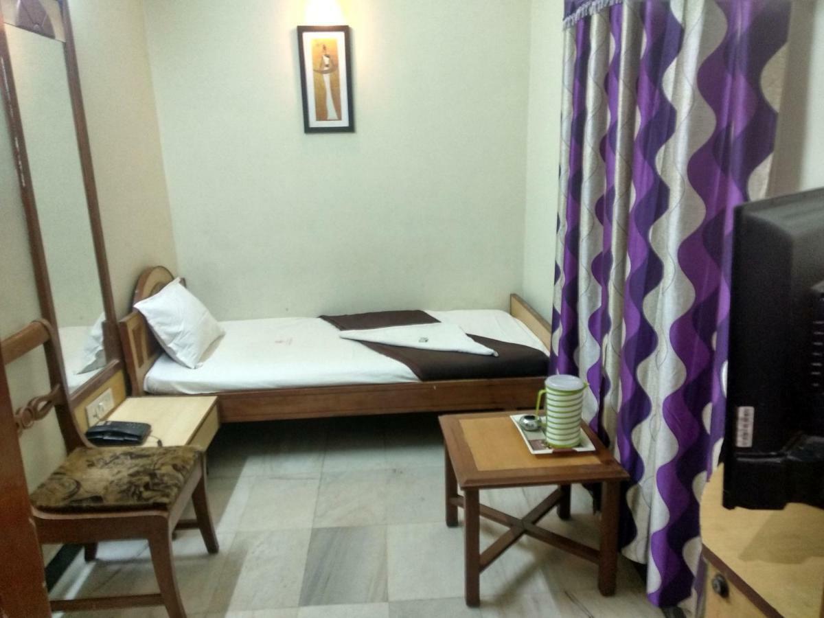 Hotel Rajwada International Belgaum Esterno foto
