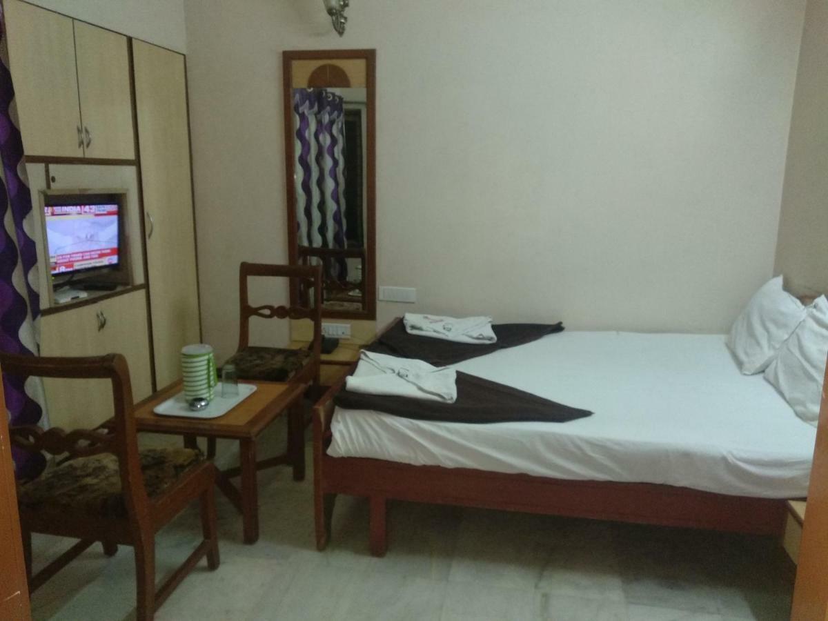 Hotel Rajwada International Belgaum Esterno foto